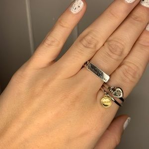 Pen-Dora Ring golden pendant